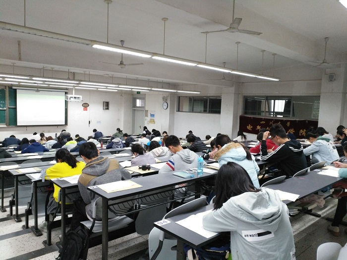 成人影视片